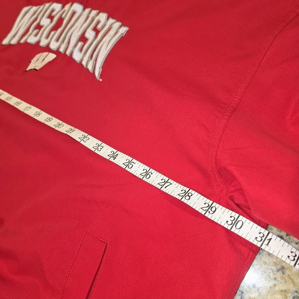 Knights Apparel Wisconsin Badgers Mens 2XL Red White V-Neck Windshirt Pullover